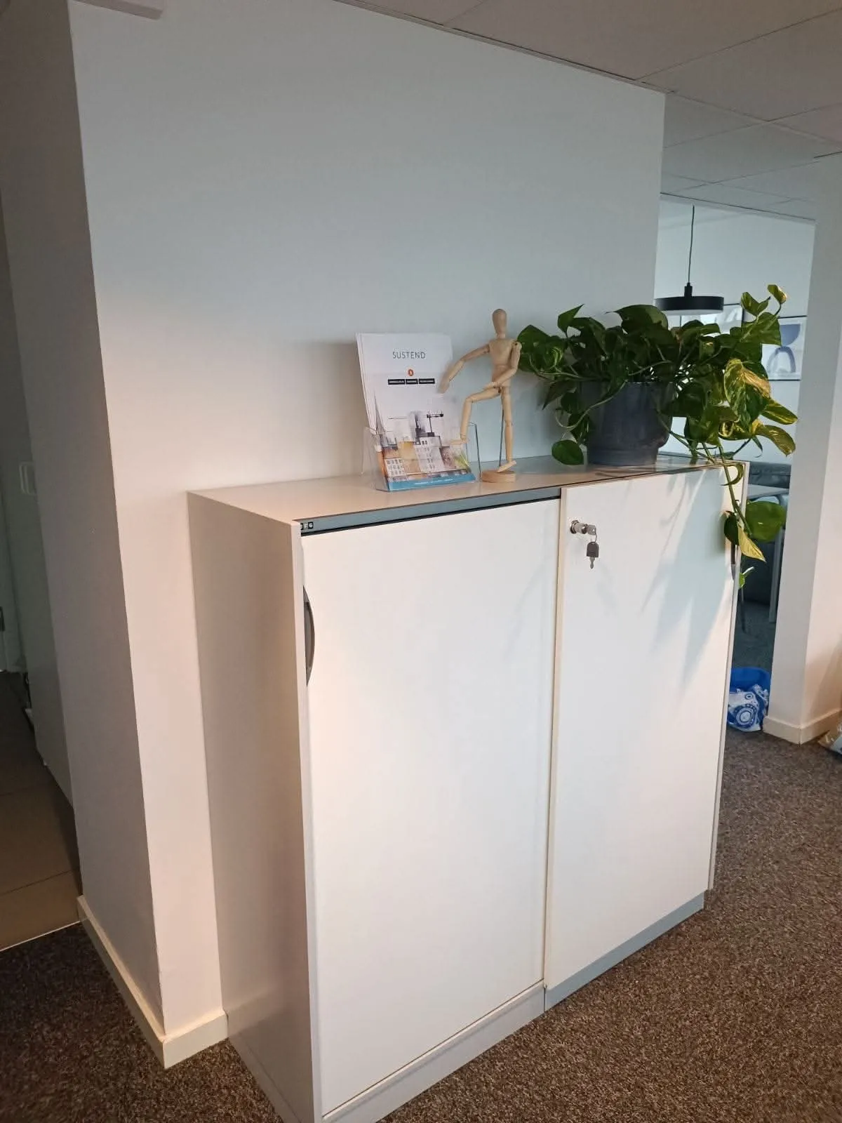 Invändig målning av vardagsrum utförd av Lundströms Färg & Design.